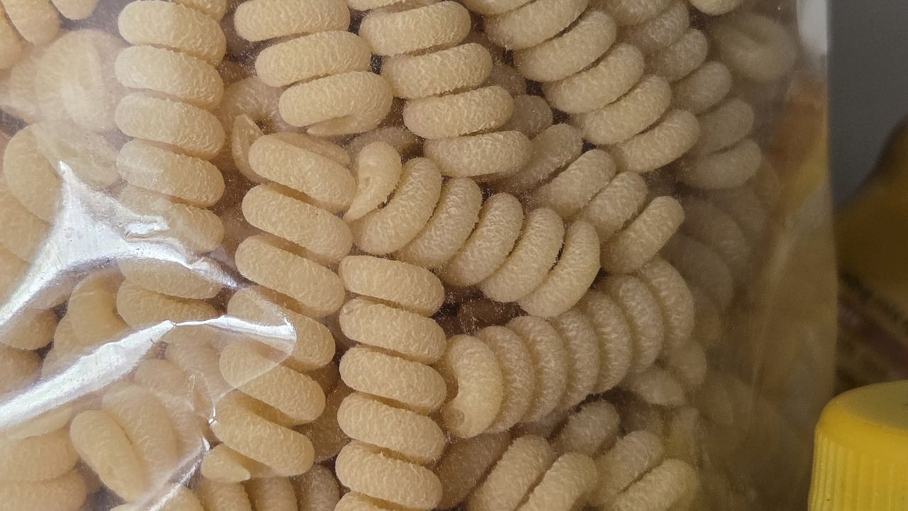 Samsung Galaxy S25 review sample camera image