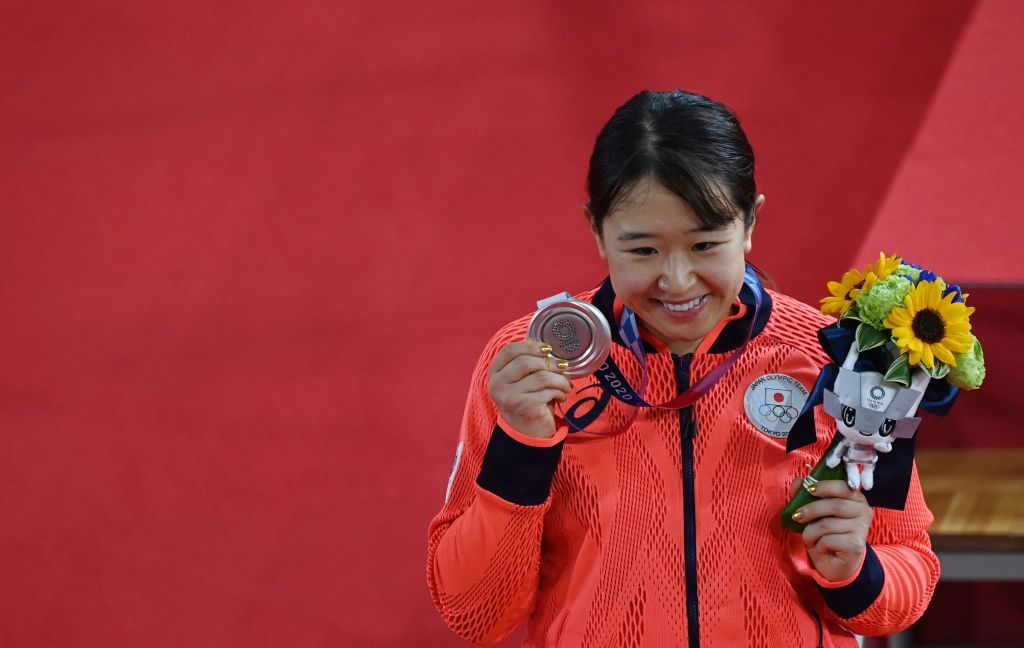 Silver medallist Japans Yumi Kajihara poses with her medal after the womens track cycling omnium event during the Tokyo 2020 Olympic Games at Izu Velodrome in Izu Japan on August 8 2021 Photo by Greg Baker AFP Photo by GREG BAKERAFP via Getty Images