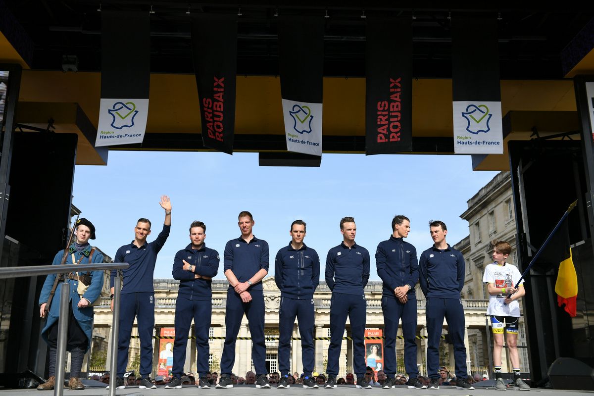 The QuickStep-Floors team on stage