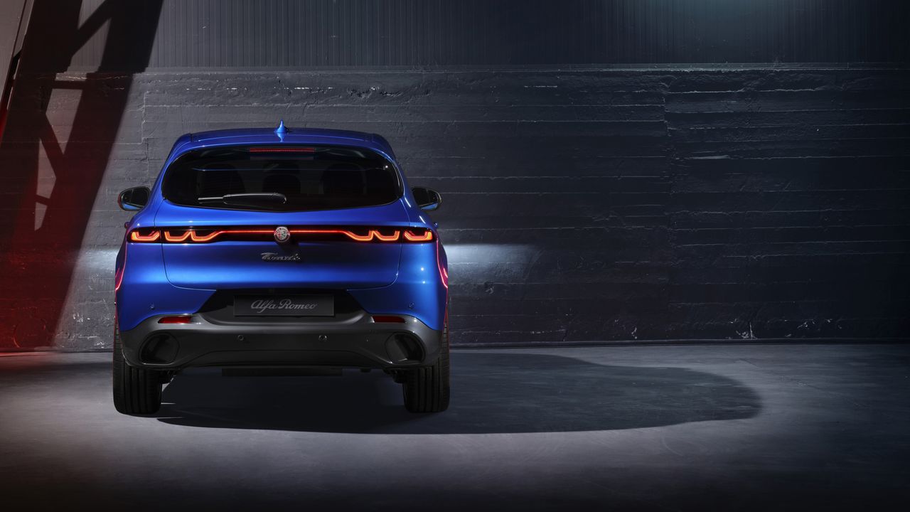 Rear view of the Alfa Romeo Tonale