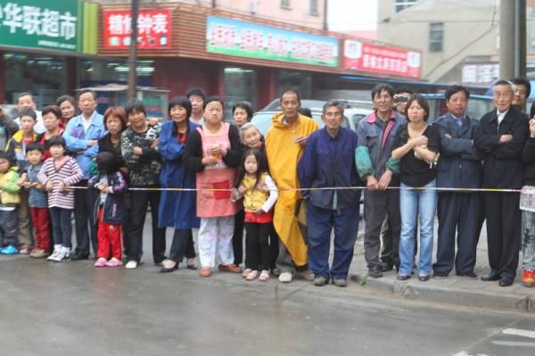 There were crowds of people all along the route, despite the rain.