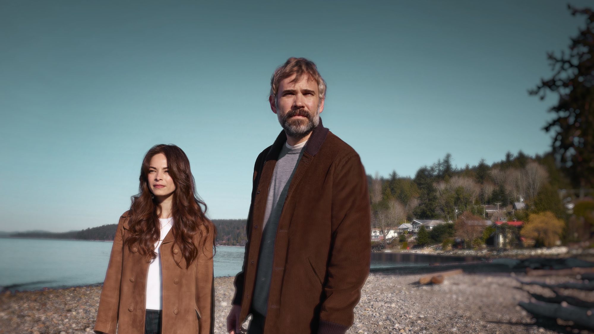 Kristin Kreuk and Rossif Sutherland in Murder in a Small Town