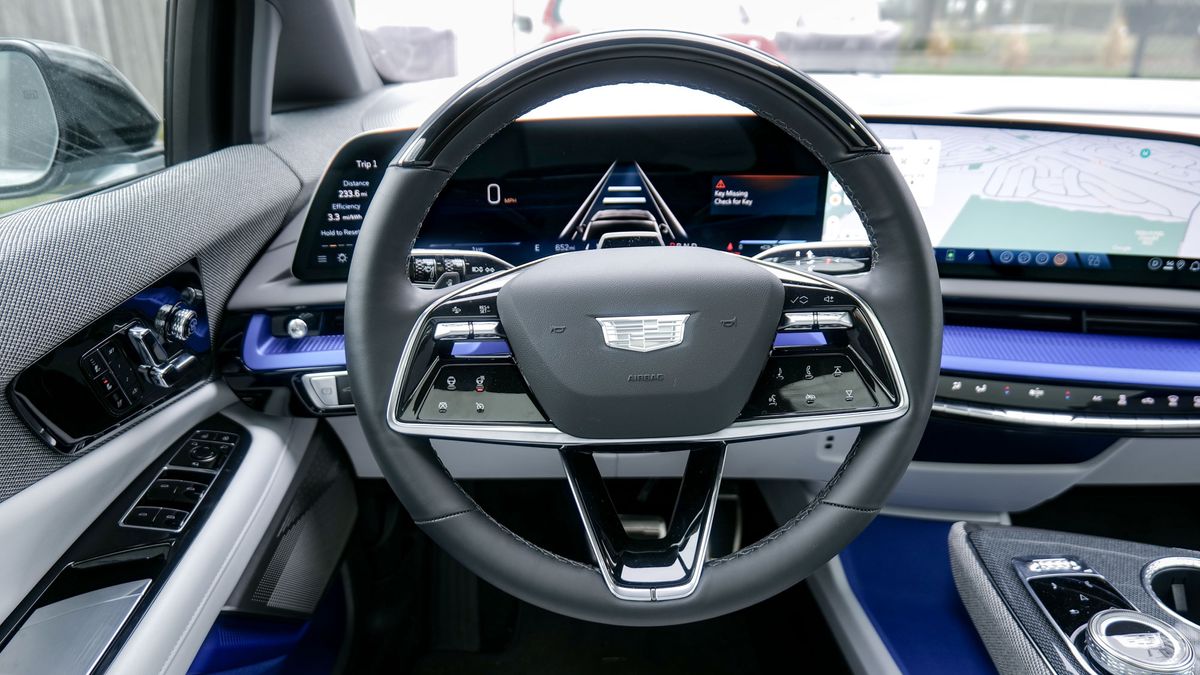 2025 Cadillac Optiq Sport 2 test drive.