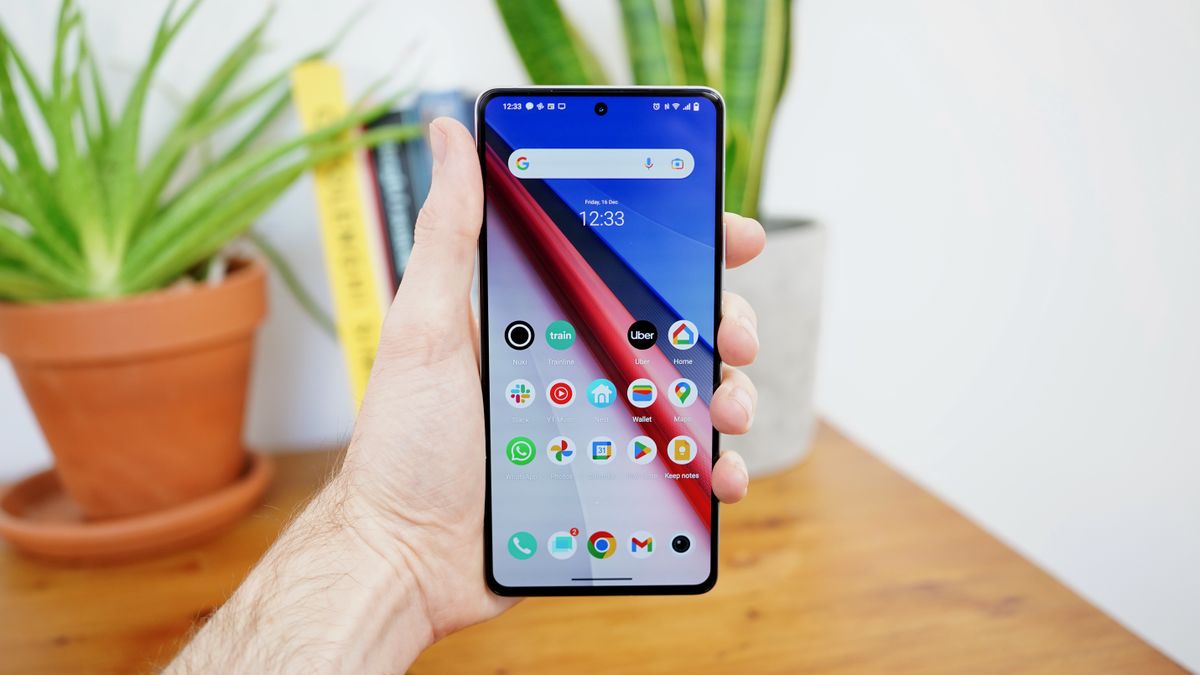 iQoo 11 review: a speedy phone that's hard to find | TechRadar