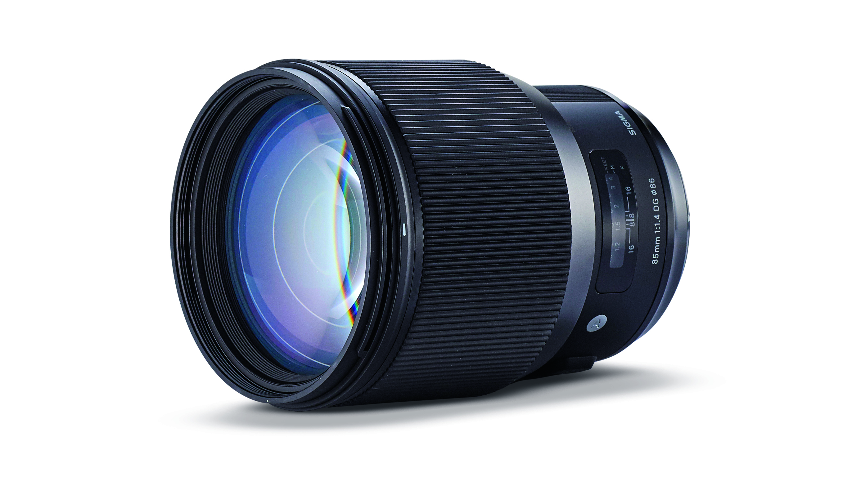 Best Canon portrait lenses: Sigma 85mm f/1.4 DG HSM Art