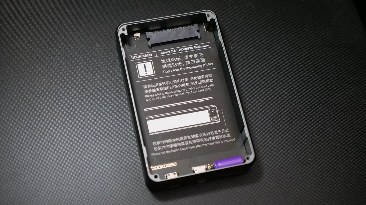 Dockcase smart hard drive enclosure review: Power loss protection for ...