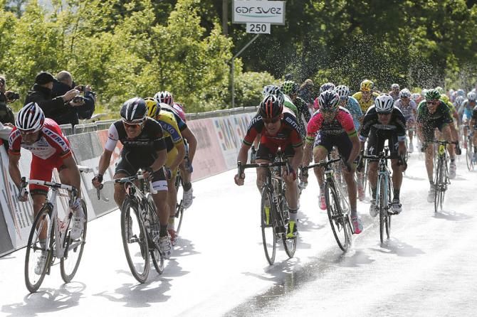 The favorites battle in the closing part of the race
