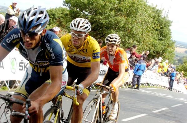 Thor Hushovd (Garmin-Cervelo) digs in on the Mur-de-Bretagne.