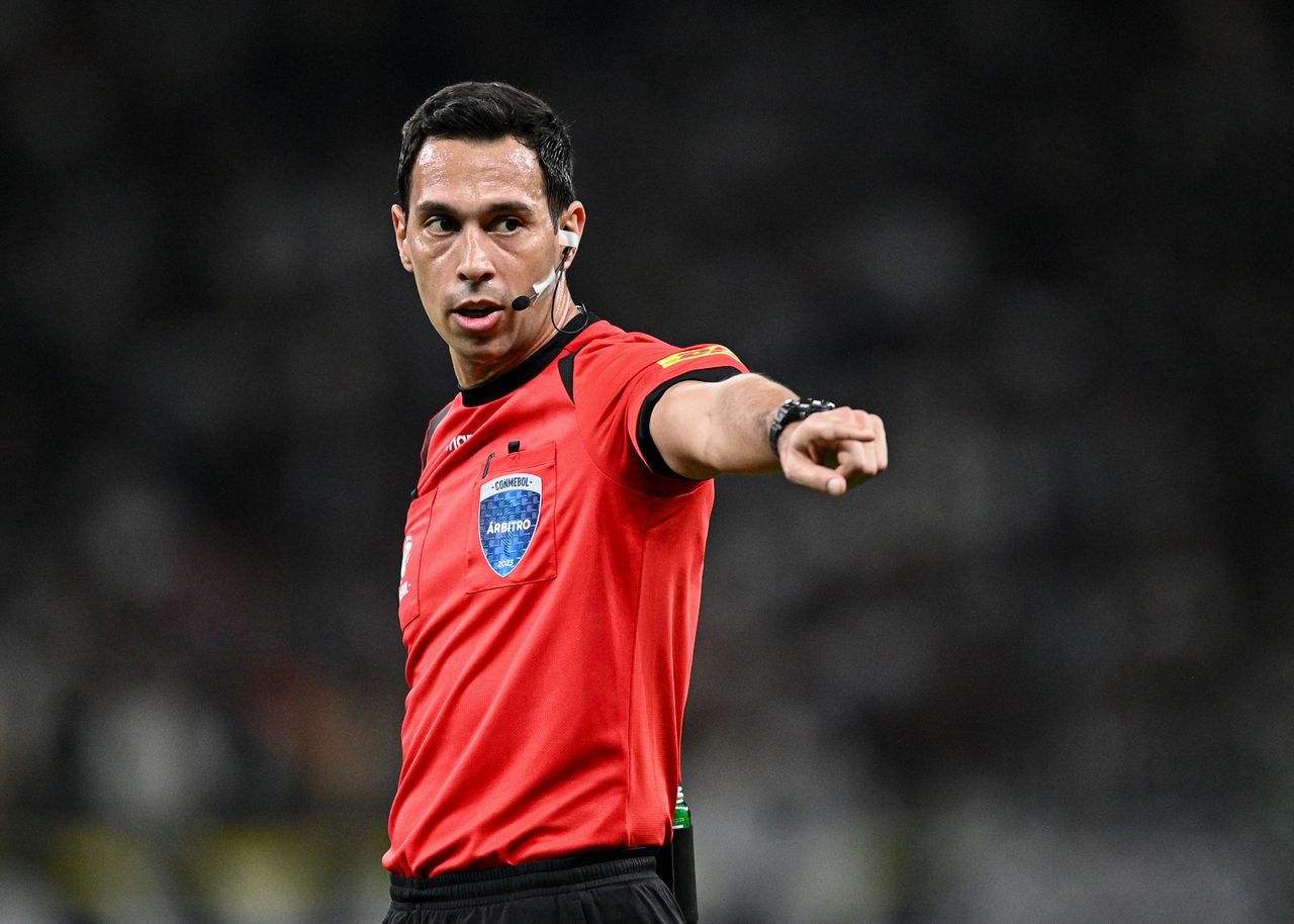 Who is the referee for South Africa vs South Korea?