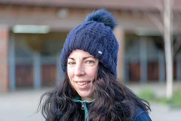 Pikeur winter hat with imitation fur bobble review