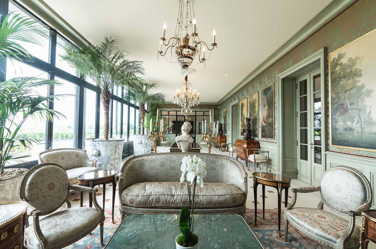 Elegant new visitor centre Le Pavillon Catelan, close to Ch&amp;acirc;teau Haut-Brion