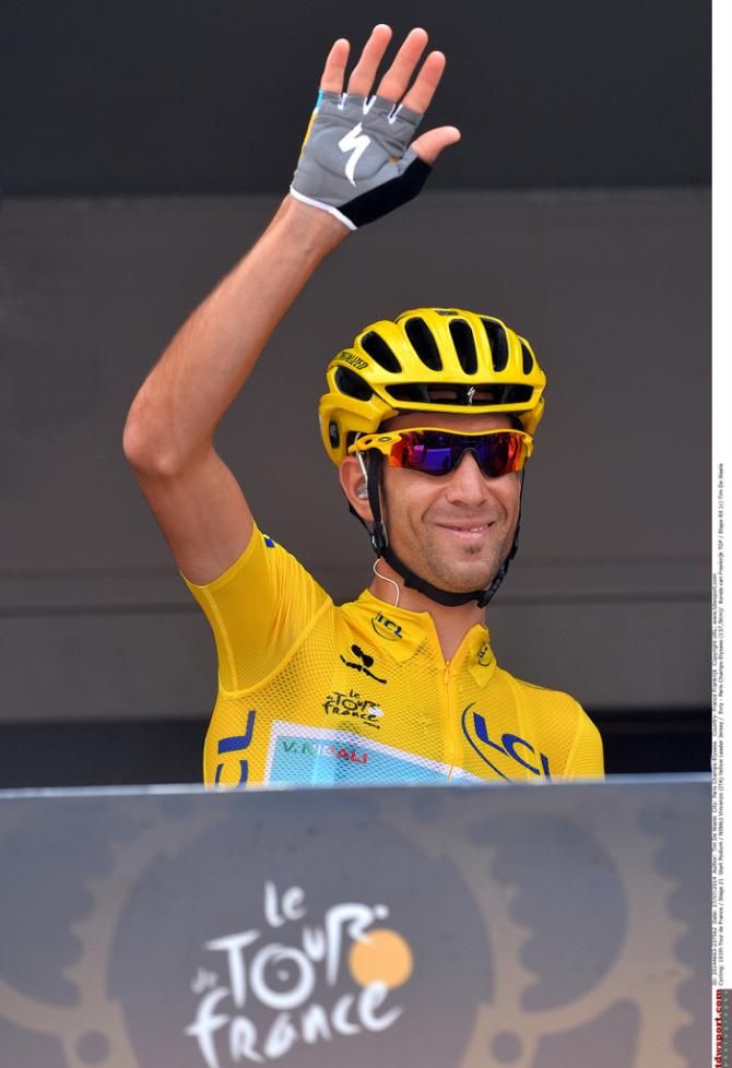 Vincenzo Nibali (Astana) at the stage 21 sign on