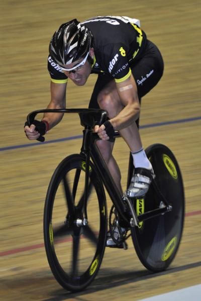 Chris Newton schools the field in the points race.