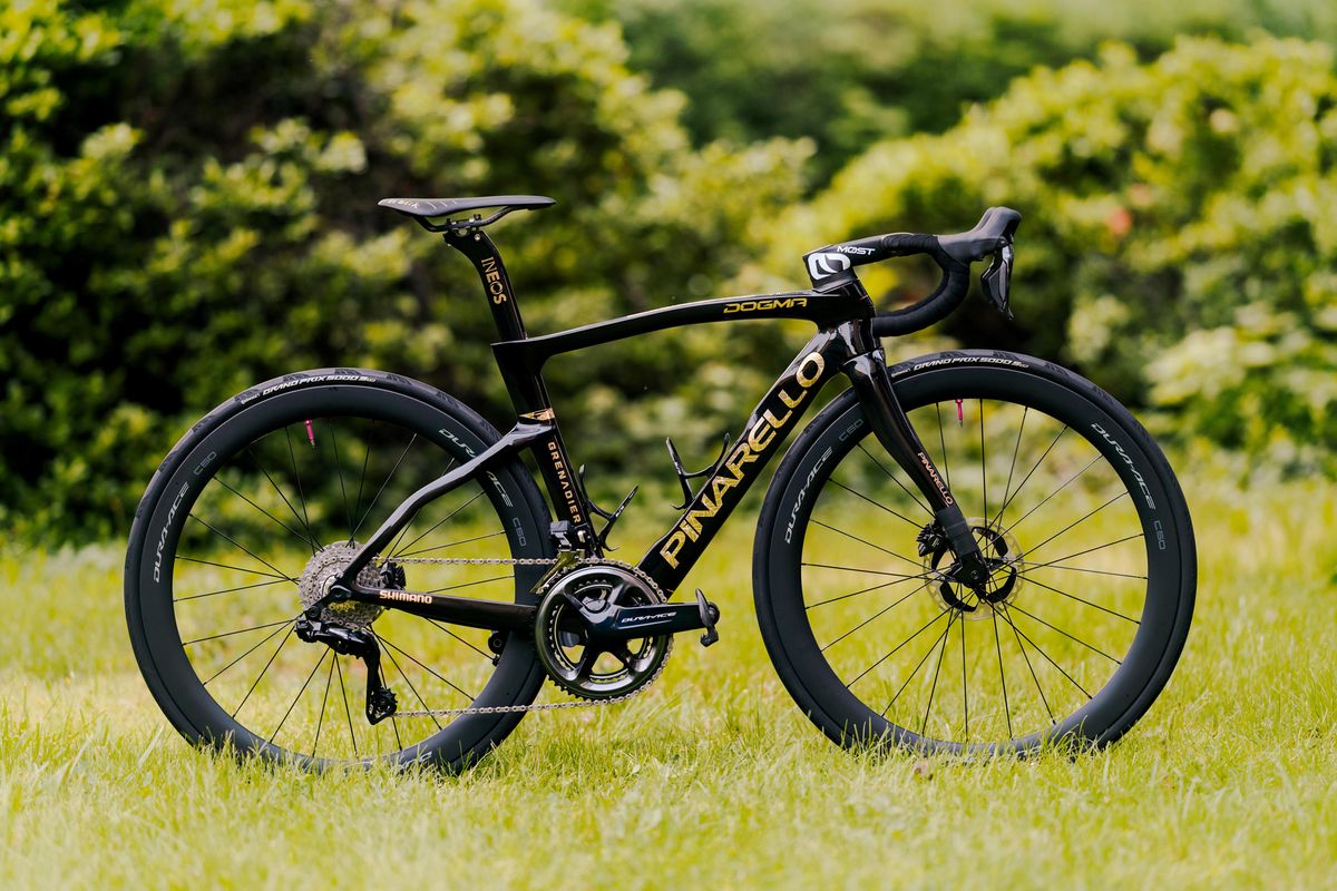 Richard Carapaz&#039;s Pinarello Dogma F for the Giro d&#039;Italia