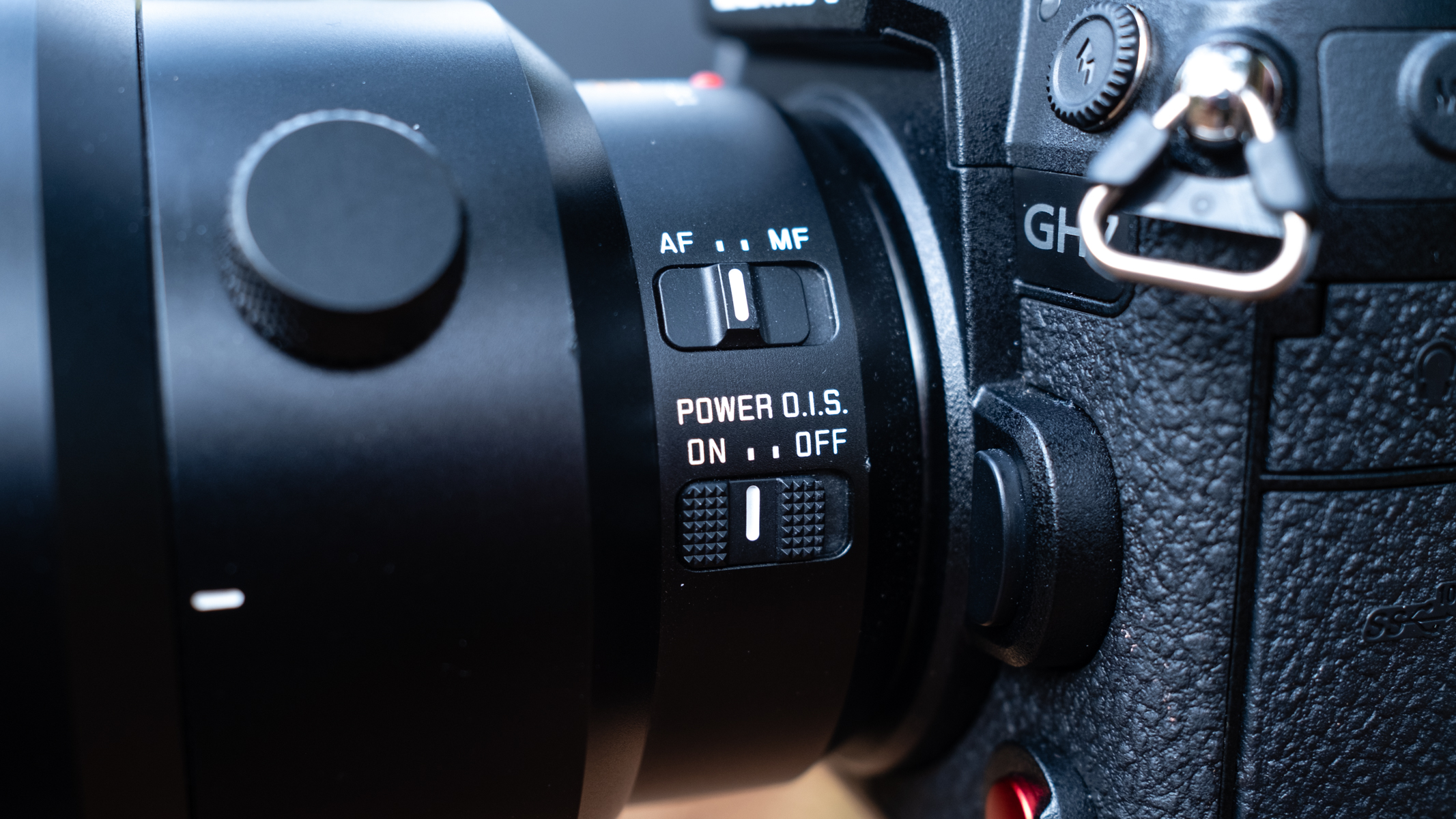 Panasonic Leica DG Elmarit 200mm f/2.8 POWER O.I.S telephoto lens.