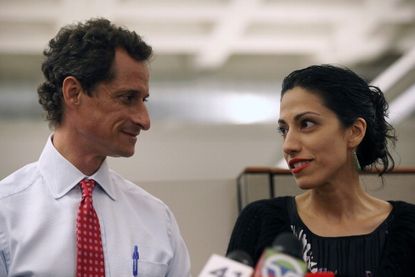 Anthony Weiner and Huma Abedin hold a press conference. 