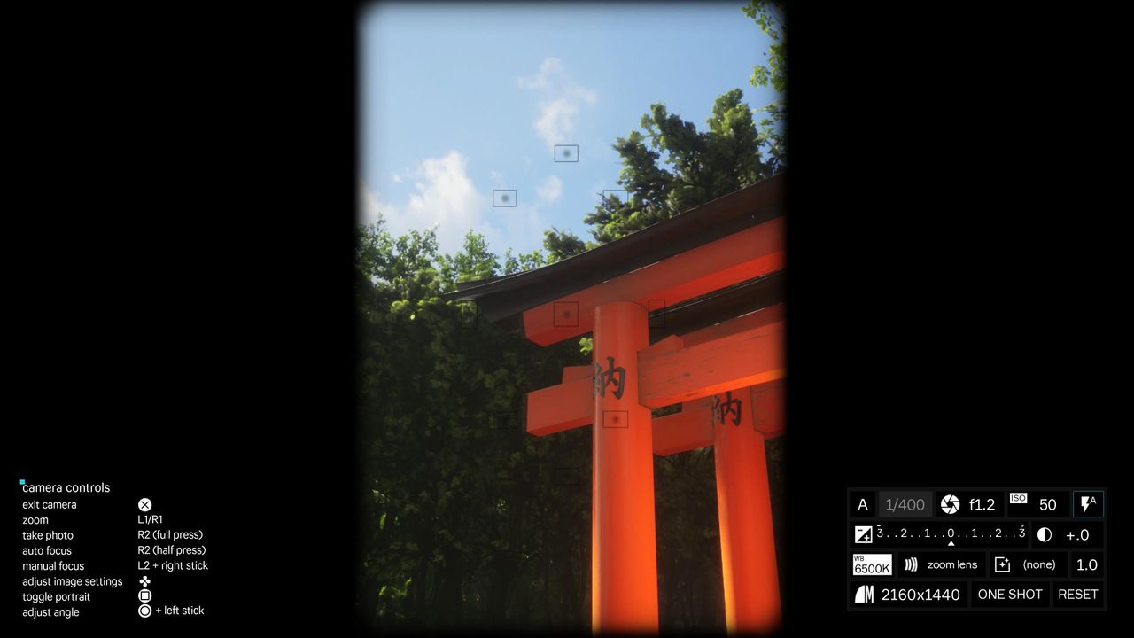 Screenshot of the photography simulator game Lushfoil Photography Sim, depicting red shrine in Japan
