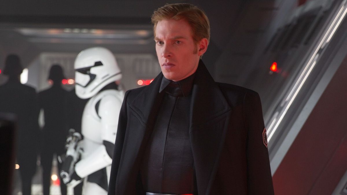 General Hux Domhnall Gleeson