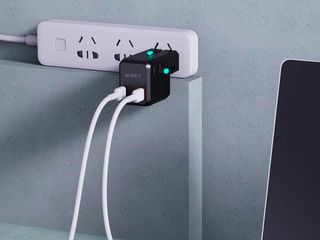 Aukey Universal Qc Pd Travel Plug Adapter Hero