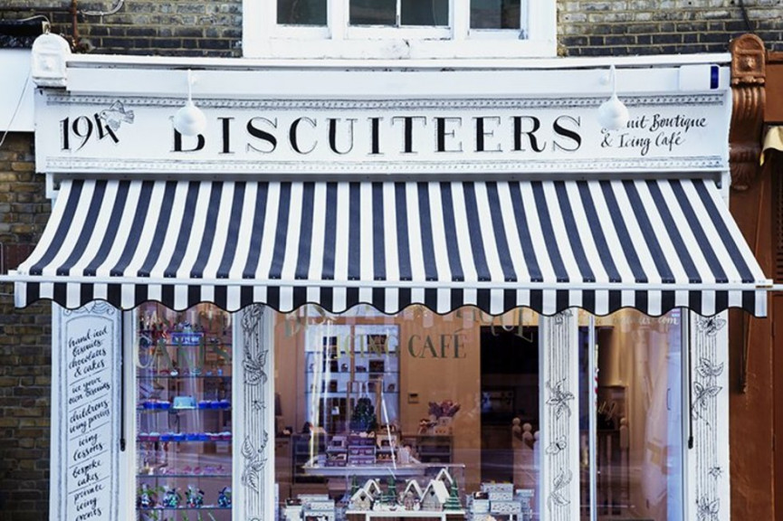 londons-15-most-offbeat-cafes-11-1556671271-uNsf-column-width-inline