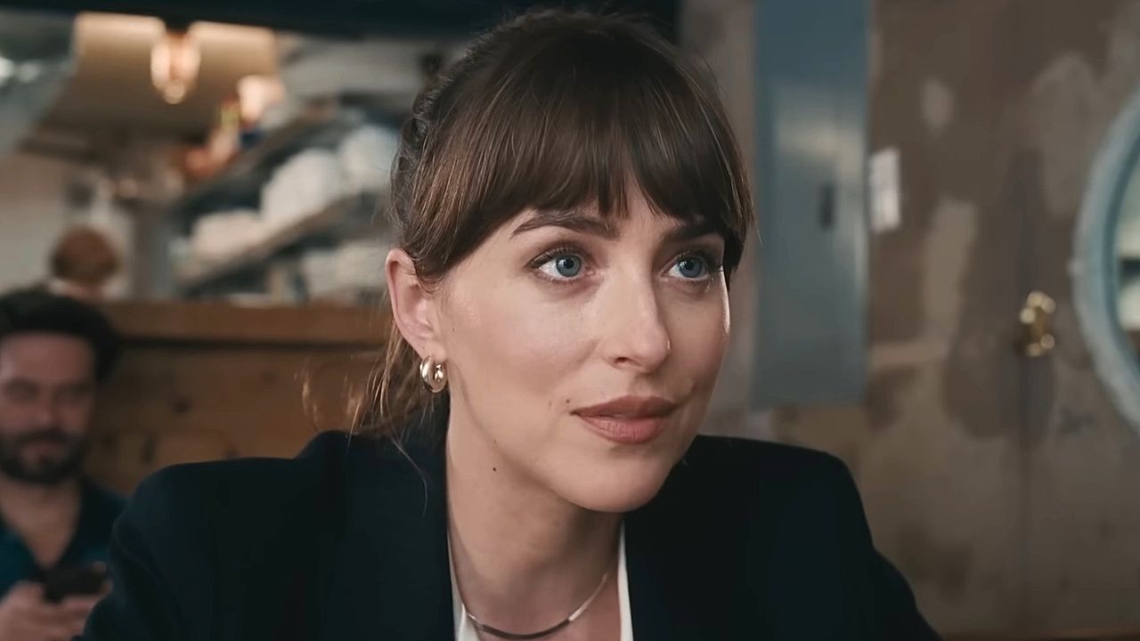 While Everyone Else Channeled The Noughties, Dakota Johnsons Plunging Neckline And Moon Necklace Gave Vintage Vibes