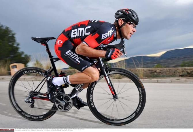 Manuel Quinziato (BMC) in a low tuck