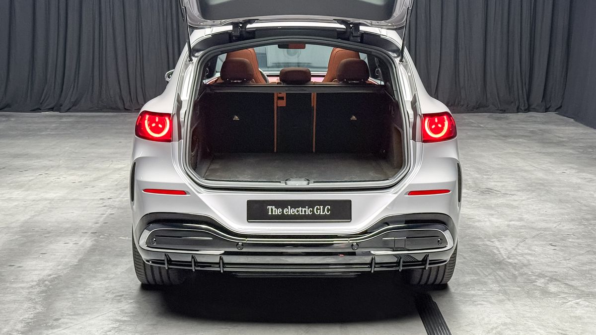 2027 Mercedes-Benz GLC EV first look preview.