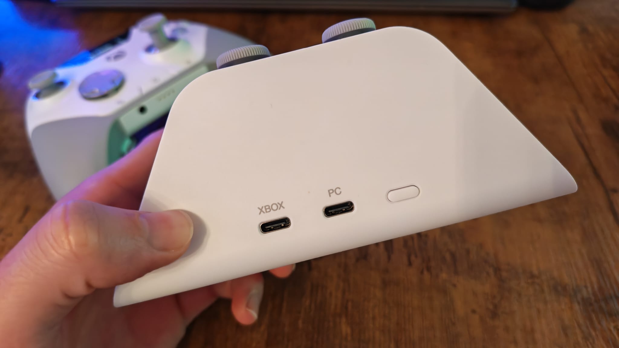 The back of the charging stand for the SteelSeries Aeon Pro