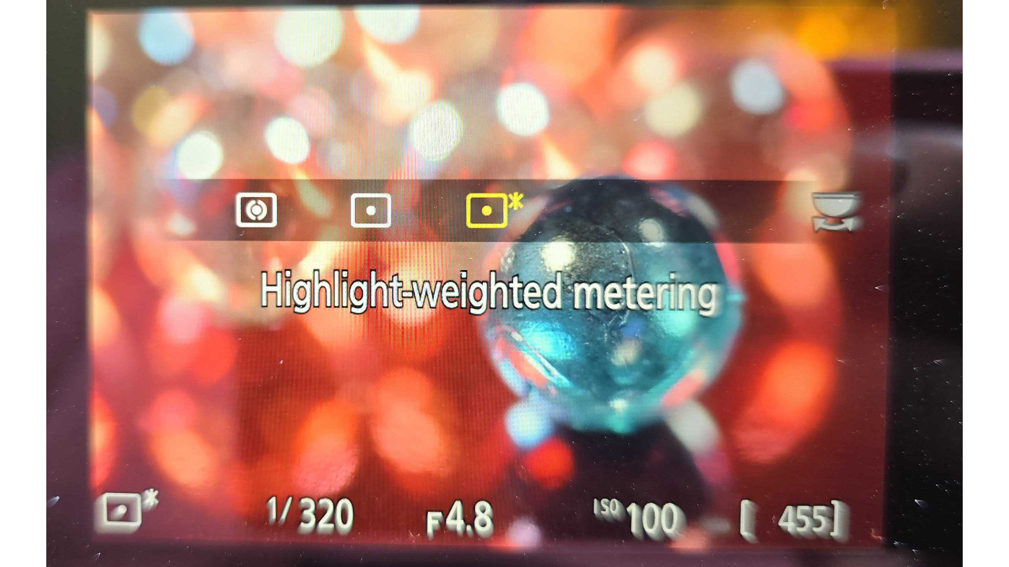 Using Highlight-weighted metering to avoid over exposure