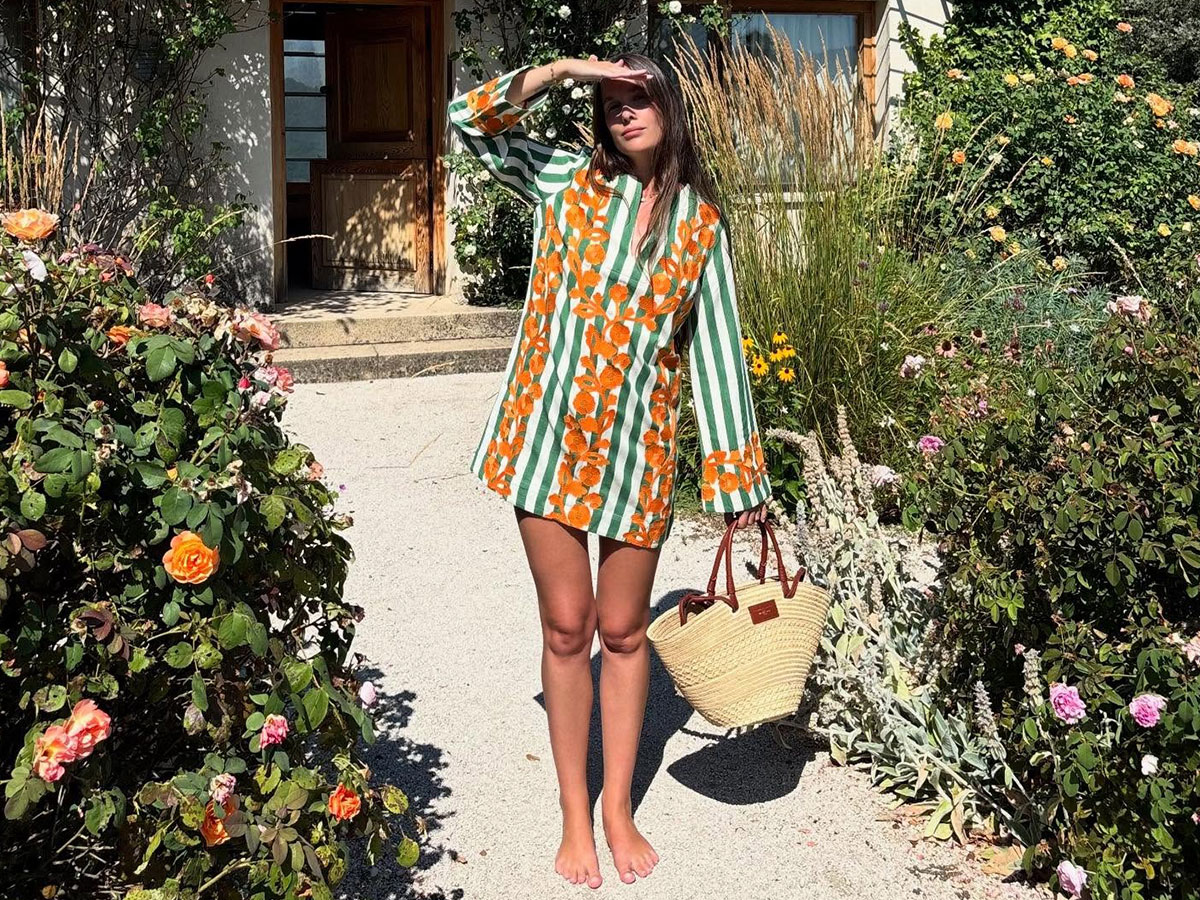 @helenacuesta outfit picture in sezane printed green and orange tunic