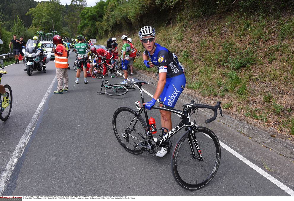 Niki Terpstra on the lookout for a new bike after a fall
