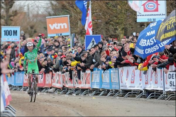 Sven Nys rolls in for the Belgian title