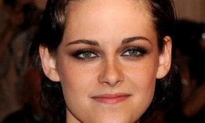 'Twilight' actress Kirsten Stewart says fame is like "rape."