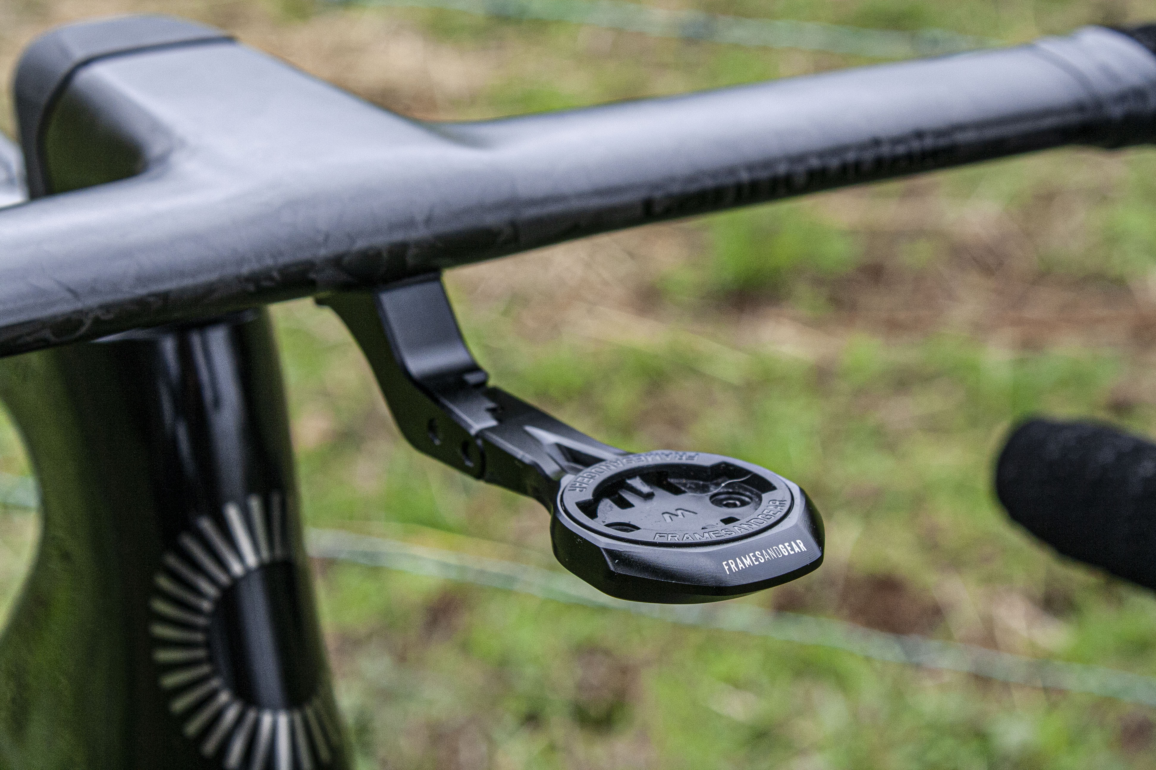Framesandgear computer mount