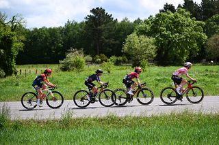 La Vuelta Femenina stage 4 LIVE: An aggressive start sees four riders off the front with a lead of three minutes 