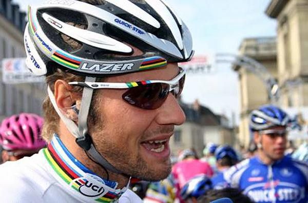 Tom Boonen (Quick Step-Innergetic) answers the press