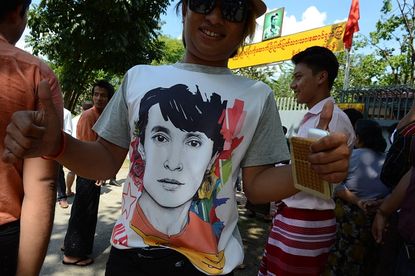 Singer Si Thu Myo wears a shirt with Aung San Suu Kyi's face on it.