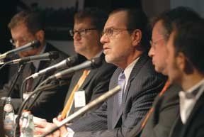 171133-Measurement_panelists_included_from_left_Glenn_Enoch_VP_of_integrated_media_research_ESPN_Rentrak_CEO_Bill_Livek_CBS_Corp_Chief_288x193.jpg