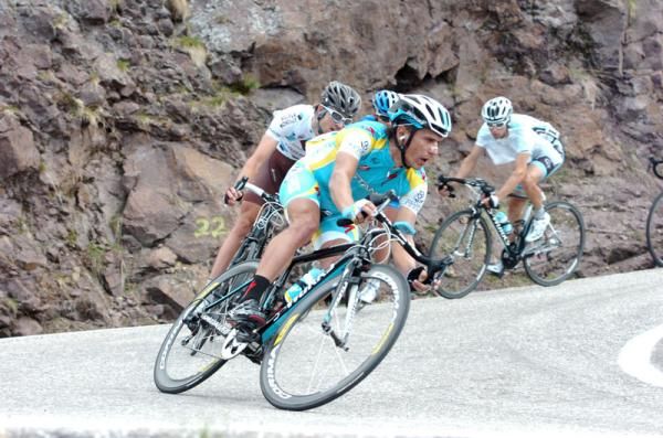 Paolo Tiralongo (Astana) lost more time