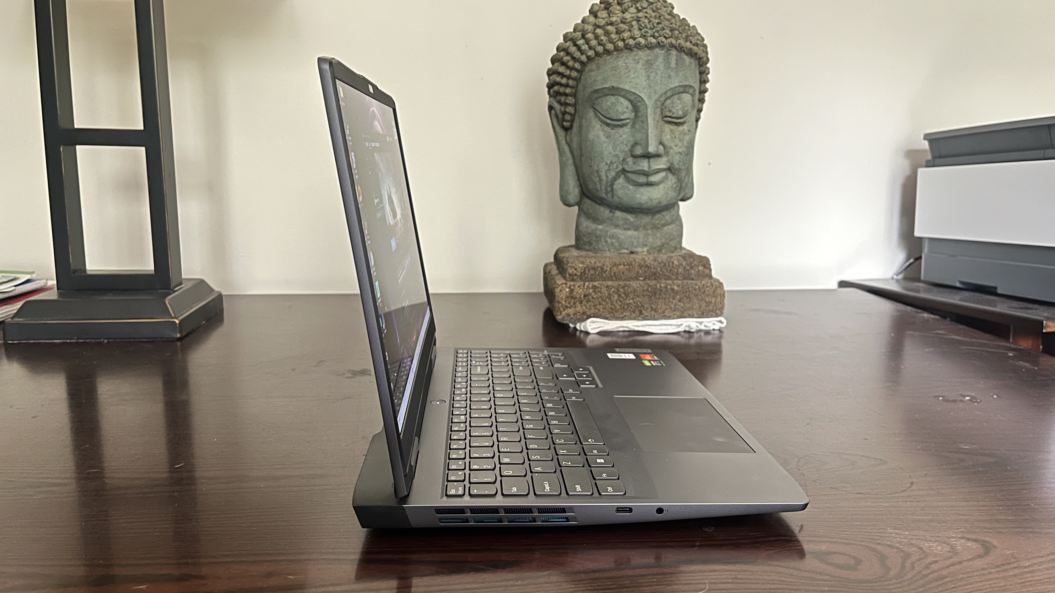 Lenovo LOQ 15