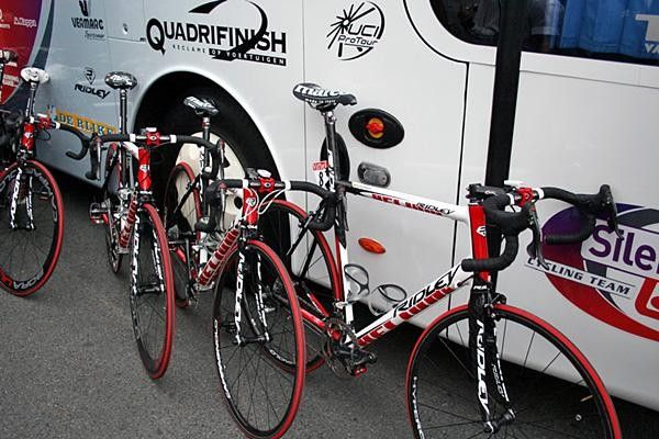 Ridley has updated the Silence-Lotto paint jobs for this Tour. We just hope that Cadel Evans (centre) never has to borrow a bike from Johan Van Summeren (left)!
