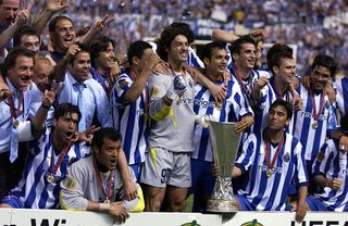 FC Porto vs Celtic Glasgow. Porto Players with the UEFA Cup after Porto won the game 3-2. (Photo by Eddy LEMAISTRE/Corbis via Getty Images)