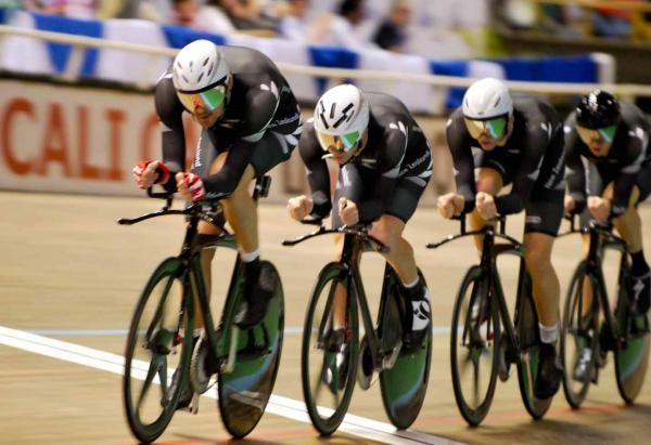 New Zealand in action in the team pursuit.