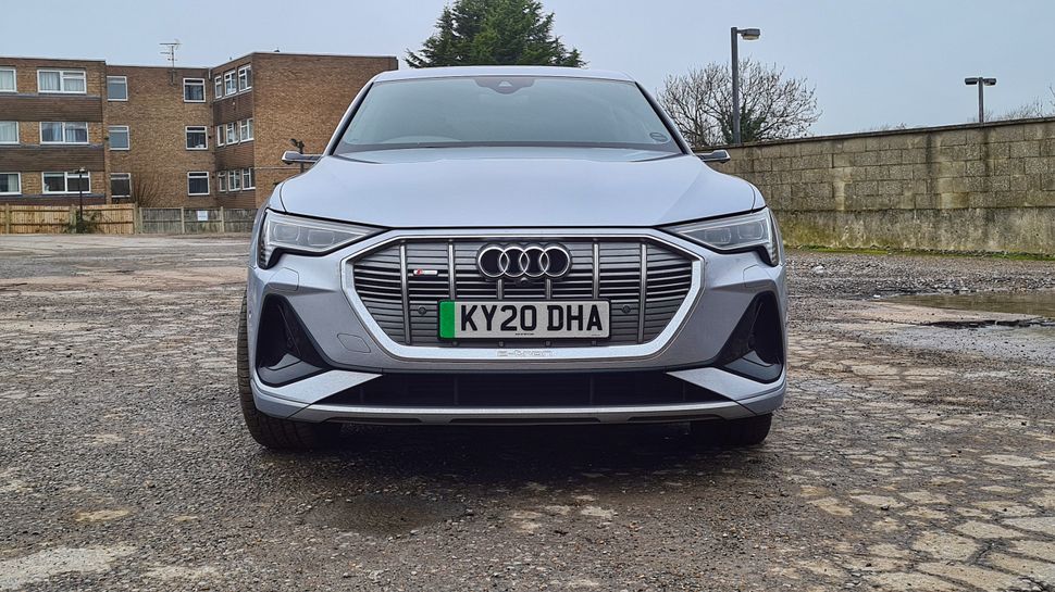 Audi etron Sportback its digital mirrors will prepare you for the