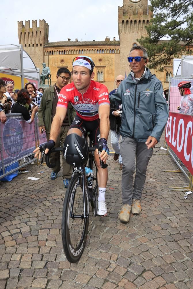 avendish (Omega Pharma QuickStep) arrives at the start
