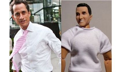 From HeroBuilders, the people who brought us President Obama as a Navy SEAL doll, comes an underwear-clad Anthony Weiner action figure.
