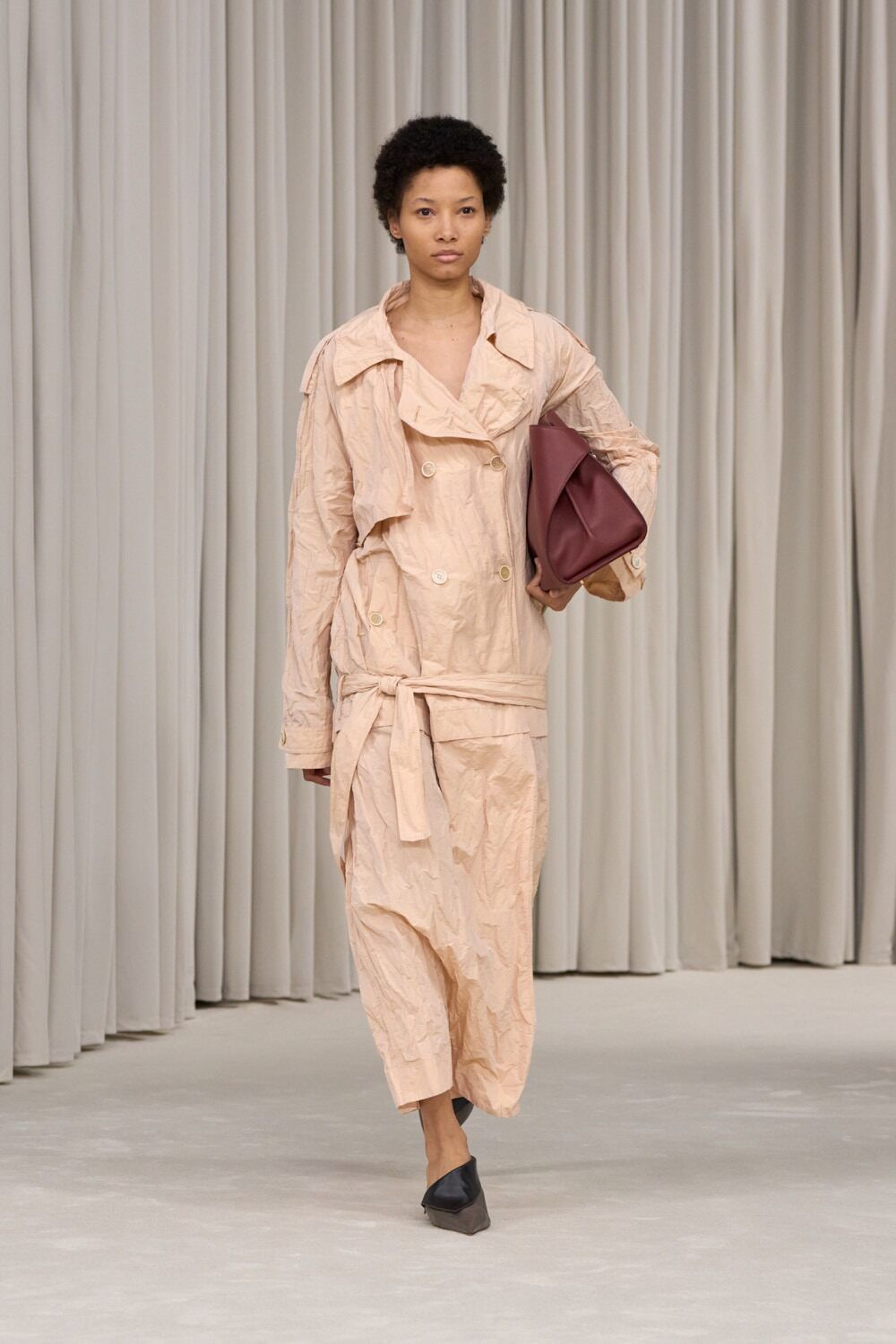 A Closer Look at Ferragamo's Spring/Summer 2025 Collection | Who What Wear