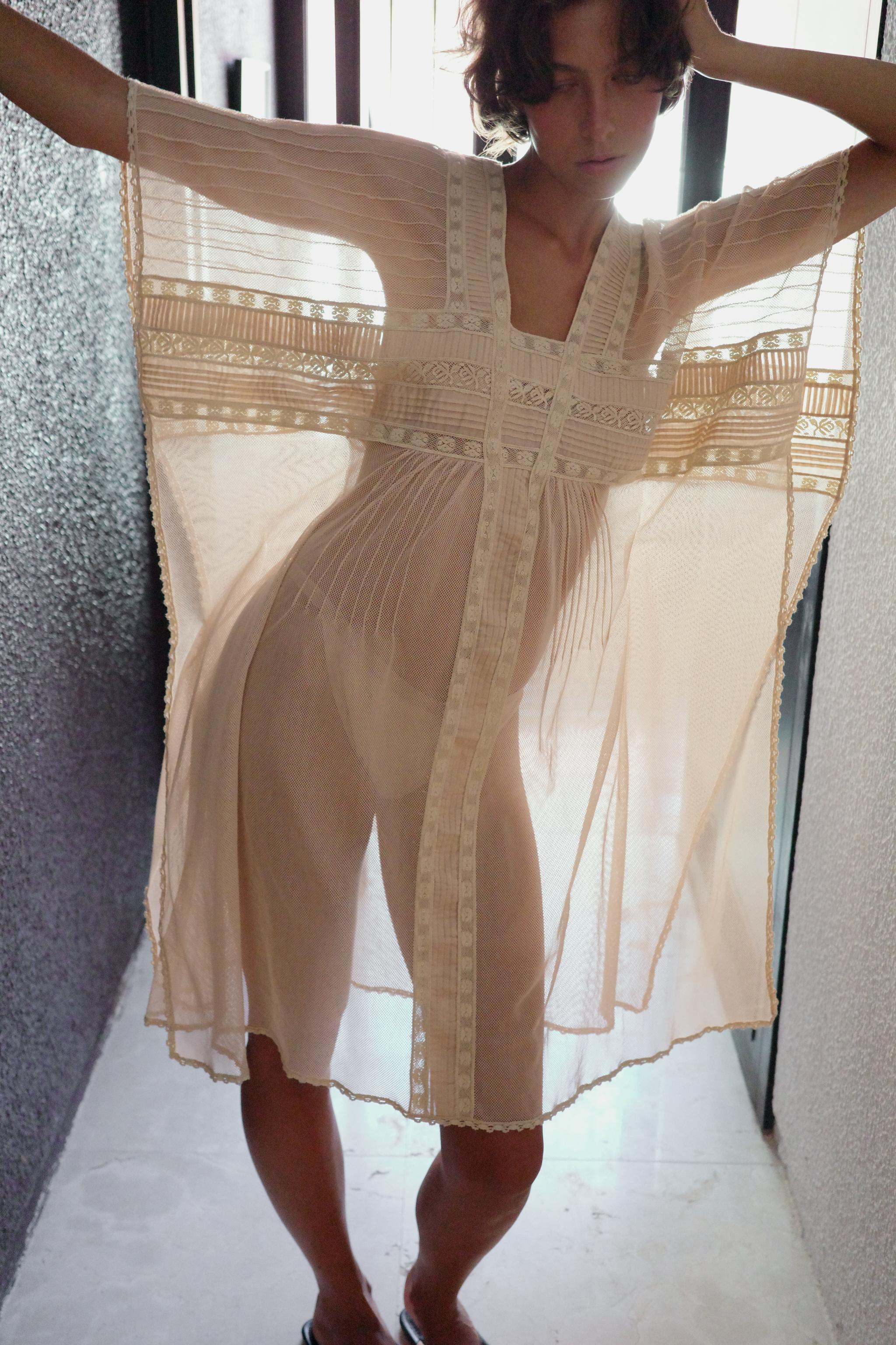 Pleated Lace Kaftan Dress - Beige-Pink - Xs