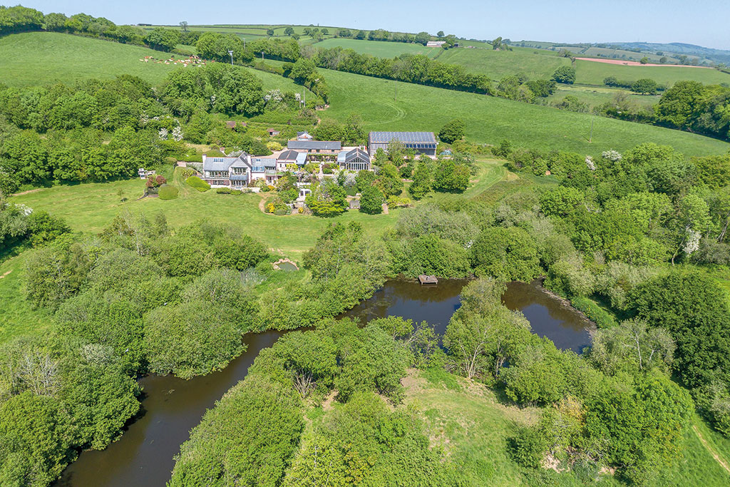 Eco-friendly properties: Sharps Farm, Bathealton, Somerset