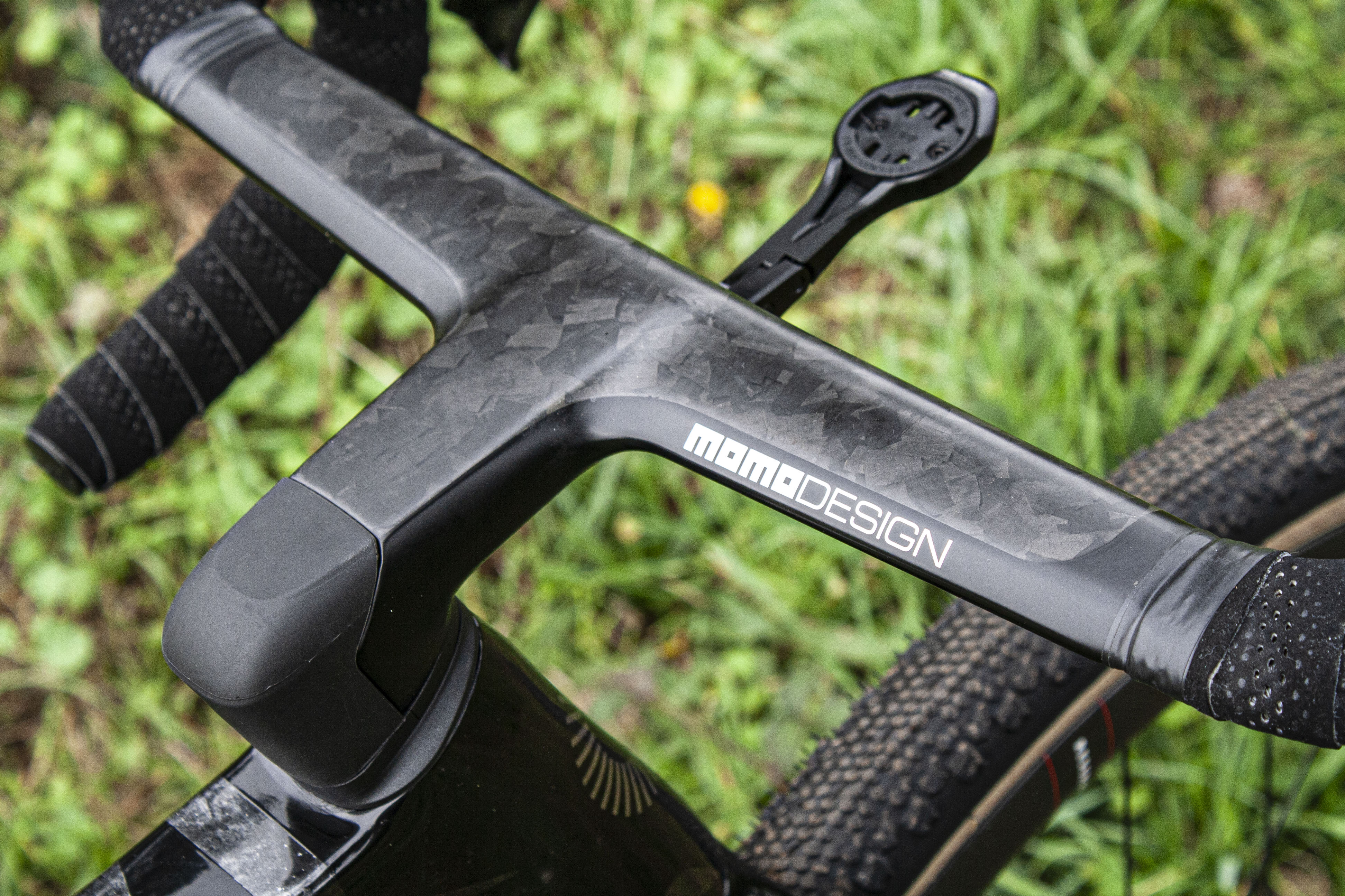 MomoDesign SystemBar R-One handlebar